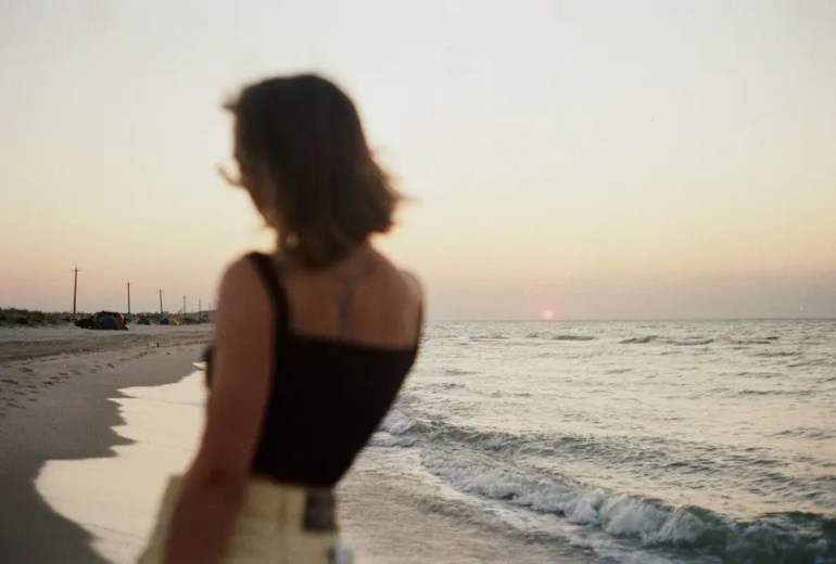 la cool girl at california beach